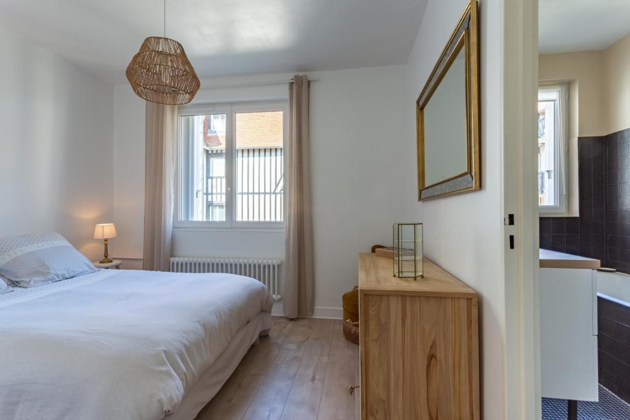 Le Carrousel - Appartement Avec Studio Attenant Deauville Esterno foto